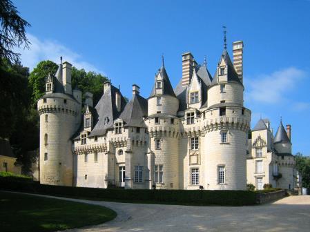 Terve Loire i org täitus muinasjutuliste lossikestega, millest õhkub