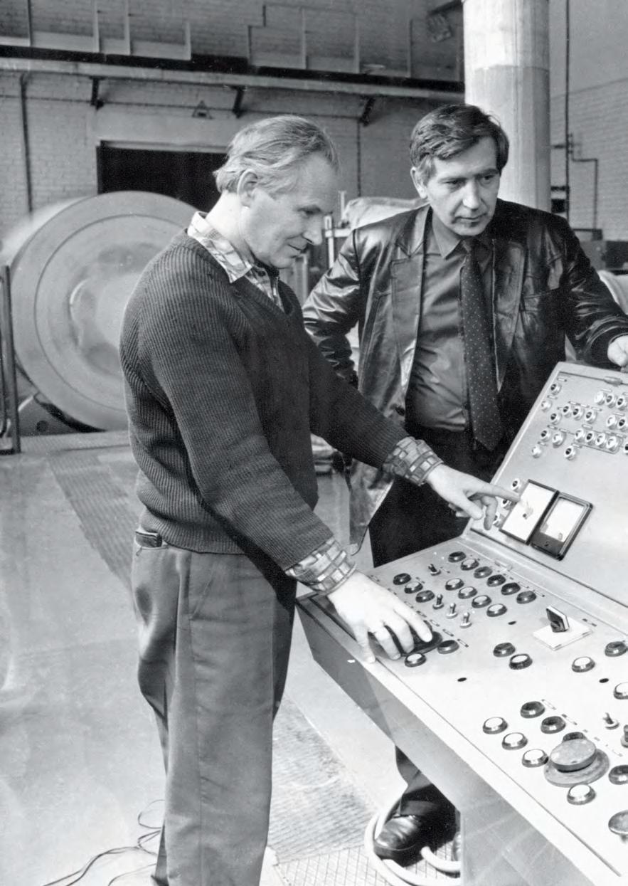 1968 1969 1971 Liinilt tulevad esimesed meetrid installatsioonikaablit Alustatakse elektrikilpide ja valgustite