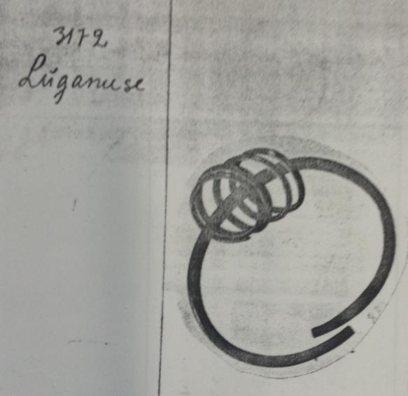 Tahvel II 1) Jäbara Kärrismäe tarand B: AI 3172: 887 (viidud Jõhvi Muuseumisse) (Schmiedehelm 1935, 6). Nelinurkse lõikega KV: vaheliti otsad, d=6,9 cm, kaetud paatinaga.