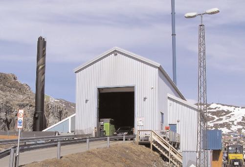 Nye forbrændingsanlæg i Nuuk og Sisimiut lukker anlæg i øvrige byer Kommuner planægger at lukke forbrændingsanlæg i alle byer ud over Sisimiut og Nuuk.