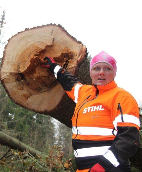 Praegu juba kümmekond aastat metsanduses tegutsev Triin Peips on ühe olümpiaspordiala Eesti meistrivõistlustel võitnud kokku 15 esikohta. Sellel spordialal on vaid ühel naissportlasel rohkem tiitleid.