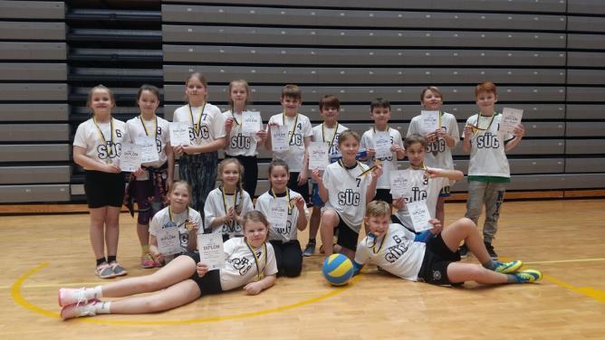 02 toimus Saaremaa 1.-3. klasside Dumle rahvastepalli turniir. Võistlema oli tulnud 6 poiste ja 4 tüdrukute võistkonda.