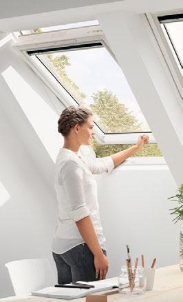 Mugav puhastada Puhastamiseks pöörake akent 180 ümber telje ja kinnitage riiv, et aken fikseerida ning mõlemad käed jääksid vabaks.