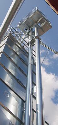 Elevaator on varustatud 3-tee jagajaga, milline on saadaval ka elektrilisena. Elevaatorit on lihtne puhastada suurtest puhastusluukidest.