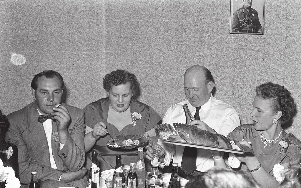 Foto 4. Sünnipäevapidu Torontos 1950. aastatel. Foto: J. Säägi. Väliseesti Muuseumi kogu Ameerika ja Kanada kujunesid paljudele põgenikele lõplikuks asukohamaaks.