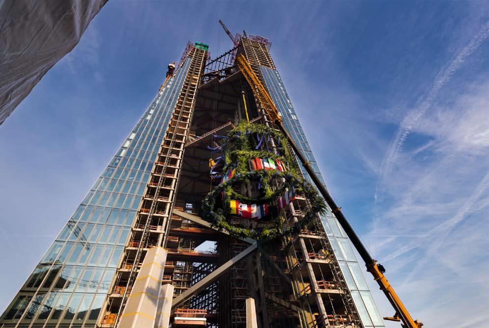 20. septembril tähistas EKP sarikapeoga oma Ostendis asuva uue hoonekompleksi põhikonstruktsioonide valmimist.