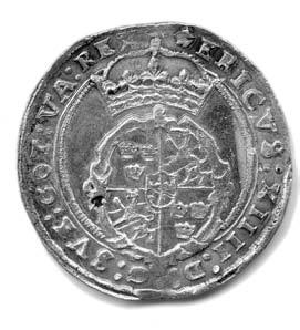 64 Ajalooline Ajakiri, 2017, 1 (159) Joonis 3. 1561. aastal Tallinnas vermitud Rootsi riigivapiga kahemargane hõbemünt (Eesti Ajaloomuuseum). neist kinnitustest, mida saadikud olid andnud varem.