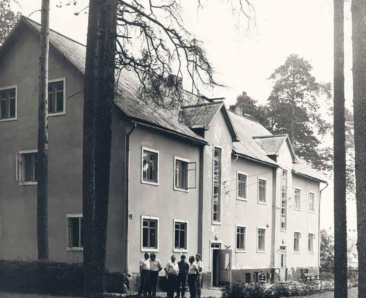 Kilde Sagadi metsamuuseumi kogust Kilingi-Nõmme metsa majandi peakontor. Siin pidas Heino Teder enne Tallinna siirdumist seitse aastat direktori ametit.