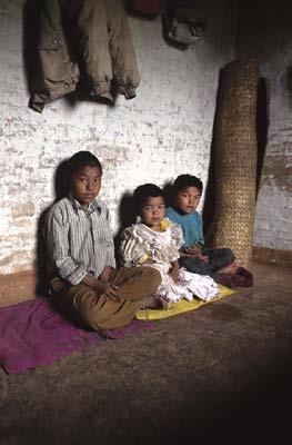PUNAM Lucian ja Natasa Muntean / Serbia, Nepaal / 2005 / 27 min / EST, RUS Punam on dokumentaalfilm samanimelisest 9-aastasest Nepali tüdruku