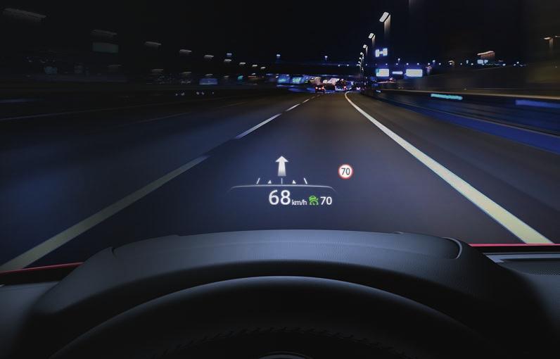 AKTIIVNE SÕIDUKUVA TUULEKLAASIL Sõidu muudab ohutumaks aktiivne sõidukuva (ADD), mis kuvab rooliratta kohal navigatsioonisüsteemi