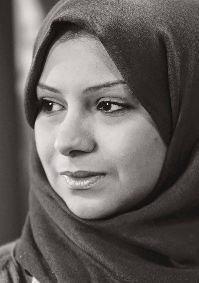 2011 ASMAA MAHFOUZ ASMAA MAHFOUZ on Egiptuse inimõiguslane ja üks 6. aprilli noorteliikumise asutajatest. Kui araabia kevad jõudis 2011.