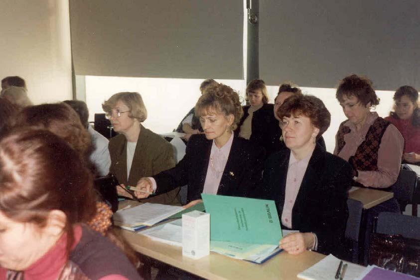Üritusel on nii akadeemiline kui ka seltsielu edendav osa. 1996 Pärnu Desinfektsioonivahendid.