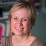 31 MEIE AUTORID: Annely Soots. Arst (TRÜ 1982), psühholoog (TÜ 1992), toitumisterapeut (Tervisekool 2009).