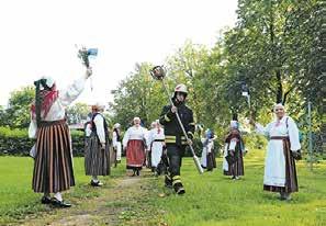 Otepää valla piiril Sootagas võtsid Tõrva vallavaem Maido Ruusmailt tule vastu Otepää Kultuurikeskused juhataja Jorma Riivald ja Puka pritsumehed.
