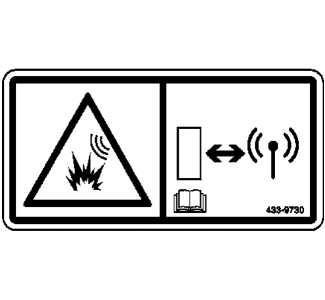 Ohutusteated Joonisel 1 kujutatud hoiatussildi leiab esi- või juhtpaneelilt. Hoiatussilt on juhile seadme tavalise käitamise ajal selgelt nähtav. Silt EC520-W ja TD520-W on sidevahendid.