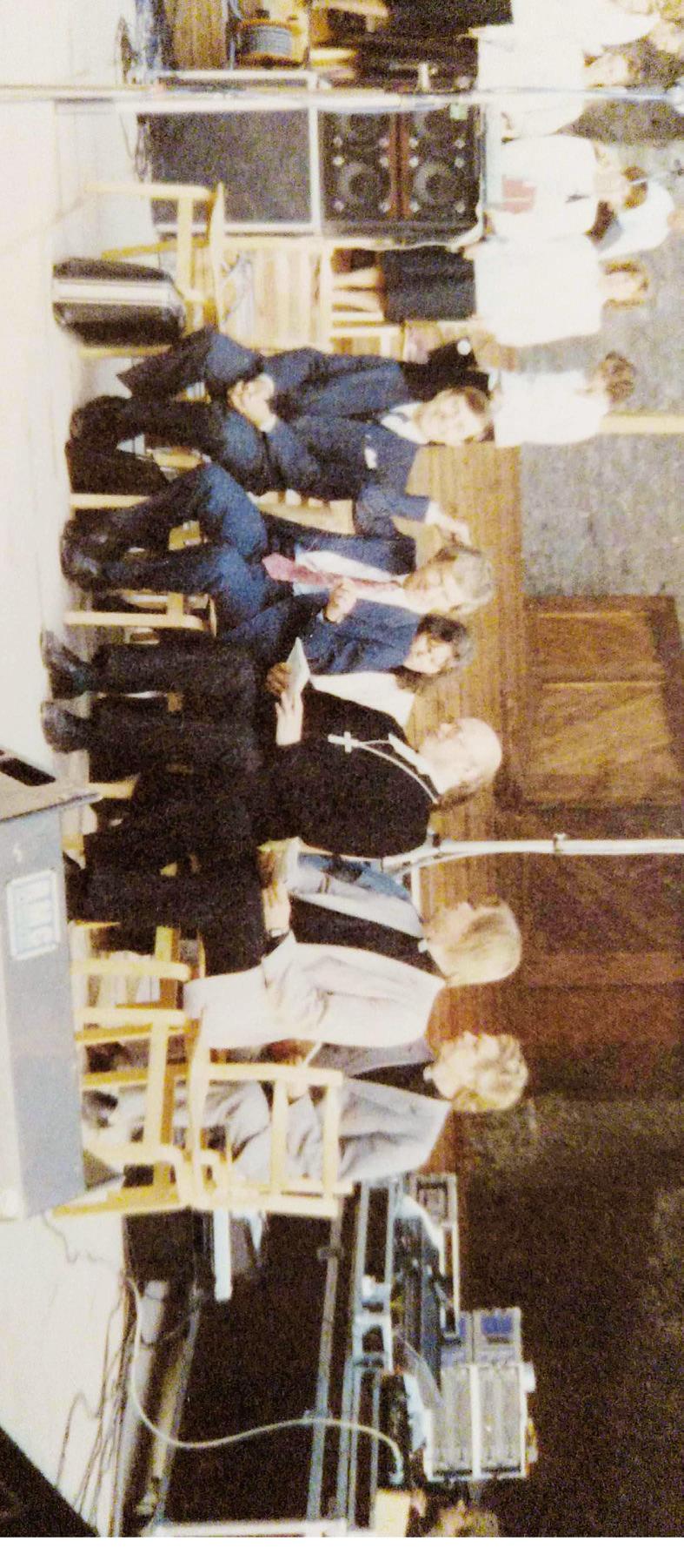 Missio Läänemaa on märk uuenevast kogudusest ja heast koostööst kogukonnaga LEEVI REINARU EELK Misjonikeskuse juhataja Fotomälestus esimesest Missiost 30 aastat tagasi: (vasakult) Ülo Niinemägi,