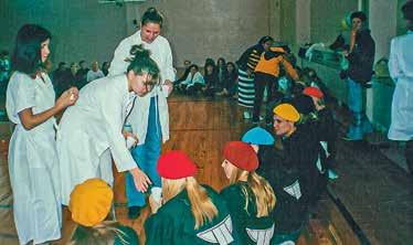 Kooli traditsiooniks oli kujunenud Meditsiinikooli õpilaseks löömine pärast vormimütside kättesaamist.