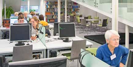 aastapäeval 16. oktoobril avati Tallinna õppehoones võimlast ümber ehitatud raamatukogu.