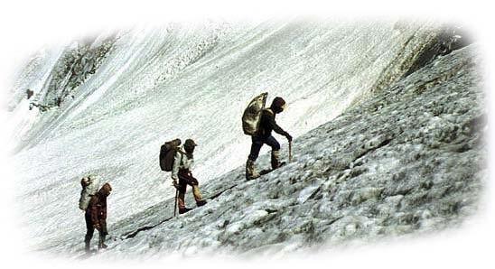 MÄESTIKUD 2 Kõige raskem, mille vastu esimese eestlasena maailma kõrgeima mäetipu vallutanud Alar Sikk pidi võitlema, oli oht väsimusest ja lõikavast külmast magama jääda.