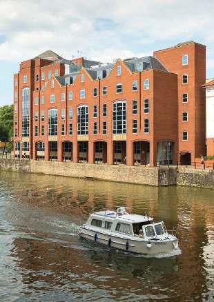 LANDMARK Kings Orchard is a landmark building overlooking Bristol's Floating Harbour. Externally the offices offer a prominent position in Bristol s Business District.