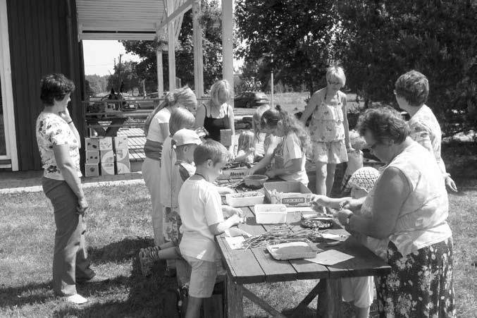 Kevadine perepäev Nõval 1. juunil oli Nõval ja Loode Eestis ilu suveilm, Märjamaa koguduse pühapäevakooli lapsed kogunesid oma perepäevale.