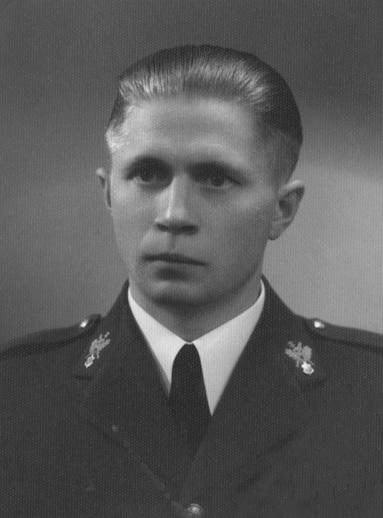 BIOGRAAFIAD 287 venelaste vangistusest ning jõudis 22. mail 1945. a oma perekonna juurde Lääne-Saksamaale. Viibis Rodachis USA sõjavangilaagris, kust ta 30. mail 1945. a vabastati.