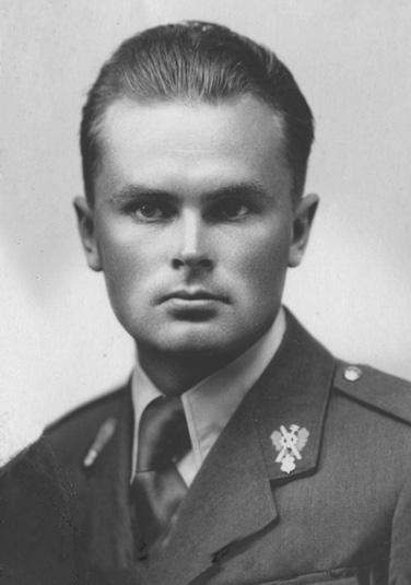 BIOGRAAFIAD 295 1948. a lõpetas Tallinna Polütehnilise Instituudi ja töötas endises Lorupi klaasivabrikus peainseneri ja juhatajana.