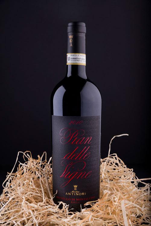 Pian delle Vigne Brunello di Montalcino DOCG Itaalia 100% Sangiovese viinamarjadest valmistatud Brunello di Montalcino on sügava rubiinpunase tooniga vein.