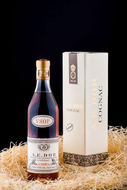 A.E. DOR VSOP Fine Champagne Cognac A.E. Dori stiiliks on pehmete ja üsna kergete ning nauditavate konjakite valmistamine. Konjakipiirituse destilleerimisel on kasutatud ainult puidu- ja söepõletit.
