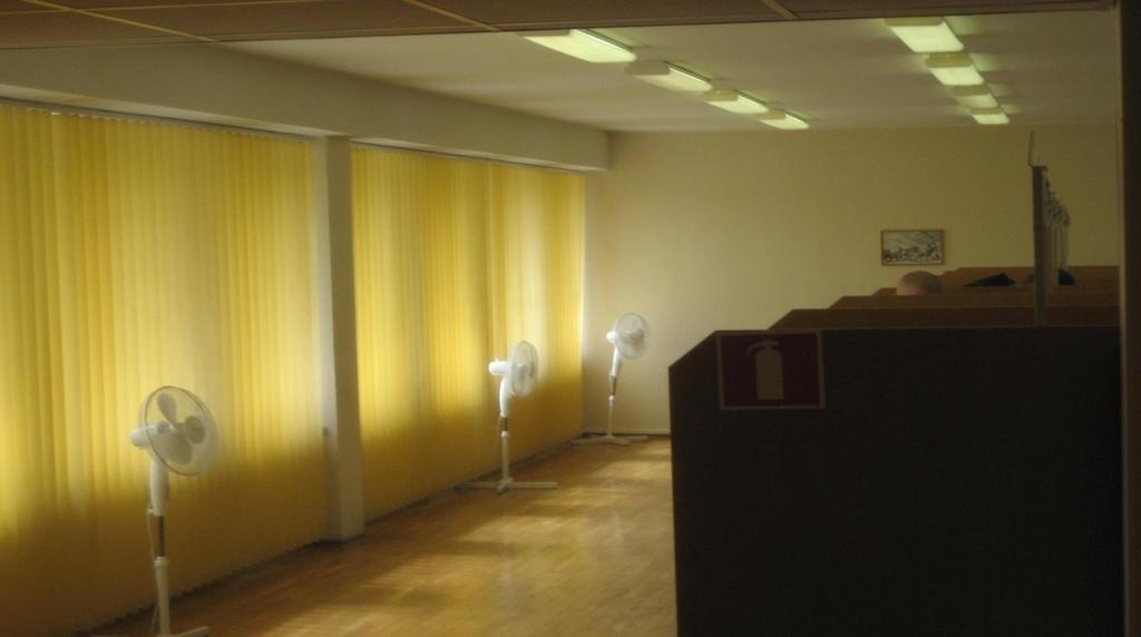 Otsene päike kontorites...kardinad suletakse, elektri valgustus peale...sisetemperatuur tõuseb.