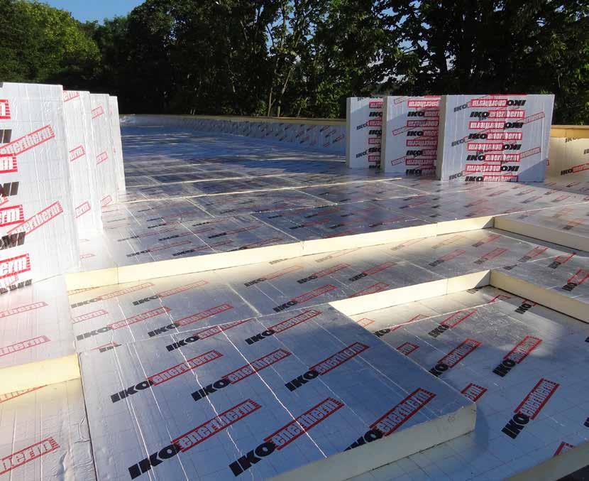 LAMEKATUSE SOOJUSTUS IKO ENERTHERM ALU ALUt kasutatakse uusehitiste lamekatuste soojustamiseks betoonist, terasest või puidust alusel ning katuse renoveerimissüsteemis. Teave lk 22.