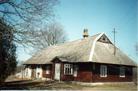 UUE-PÄRDI (15,94 hektarit) koha sai endale kolmas vend ning rajas sinna umbes 1910. aastal maja. Koht kadus siiski 1950. aastail, sest järeltulijaid enam polnud. NURGA vabadikukoht ehitati 19.
