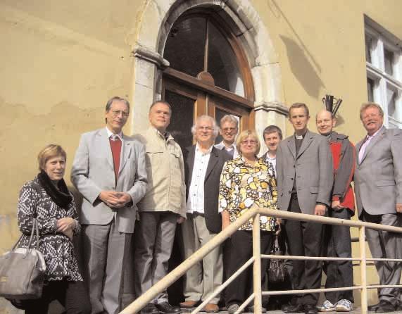 annab dokumentatsiooni üle 1. detsembriks 2011. Novembrikuu koosolekul tutvustas Rein Laaneser juba kirikuvalitsusele ka kiriku dokumendihalduse arendamise võimalusi. KT 21.