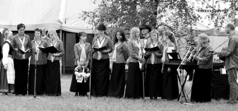 märts 2011-6 Segarahvatantsu rühm 1991. aastal Tallinna Laulu- ja Tantsupeol. 1980-nendate näiteringi Isetegevuslased tähistasid aastapä 23.